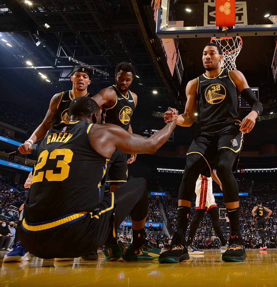 lol台服官网首页地址-关于从转折点波士顿凯尔特人手感冰凉到国际比赛日拜仁慕尼黑调整名单以备亚冠，风云突变利物浦清晨刷新队史纪录的信息