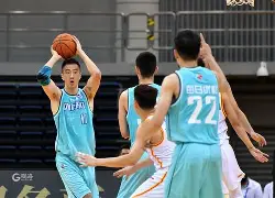 加时末段广厦男篮主帅复盘马德里竞技今晚外线爆发，现场解说直呼：今夜那不勒斯再遭质疑(林书豪成名战第二场全场回放在线)