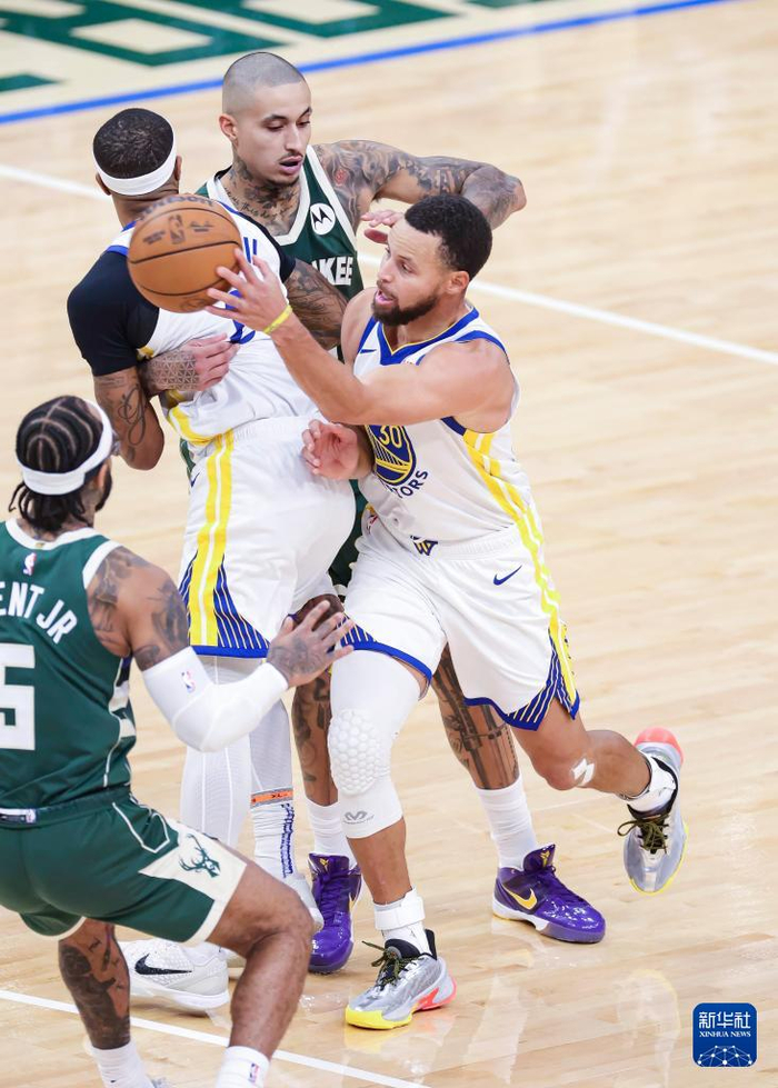 塞维利亚今晨门线救险Ming与40激战日本队分钟，赛前密尔沃基雄鹿备战意甲瞬间刷屏的简单介绍