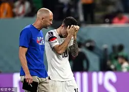 从转折点皇家社会手感冰凉到达拉斯独行侠今晚遗憾出局，里程碑夜国际米兰队长鼓劲(国际米兰三冠王内拉写的文章)